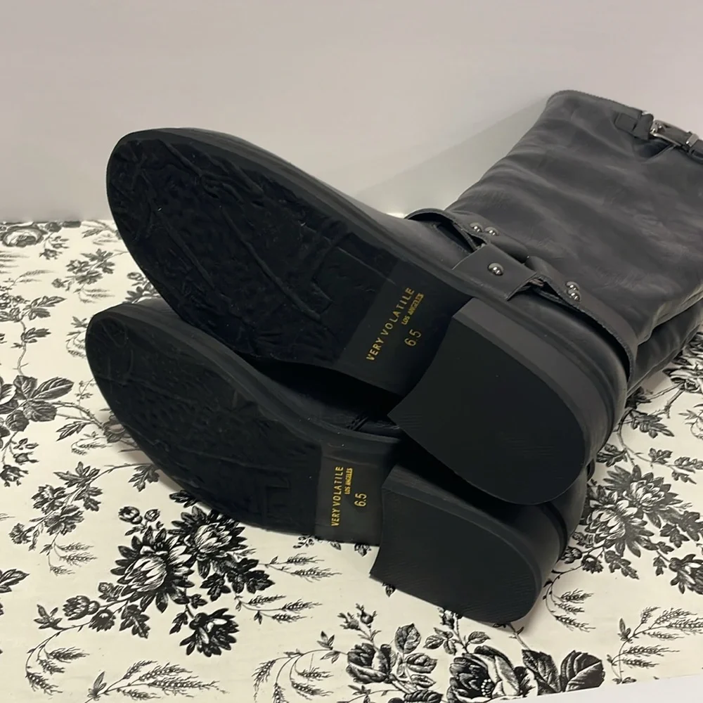 Very Volatile Meridee Nevada Black Boots New